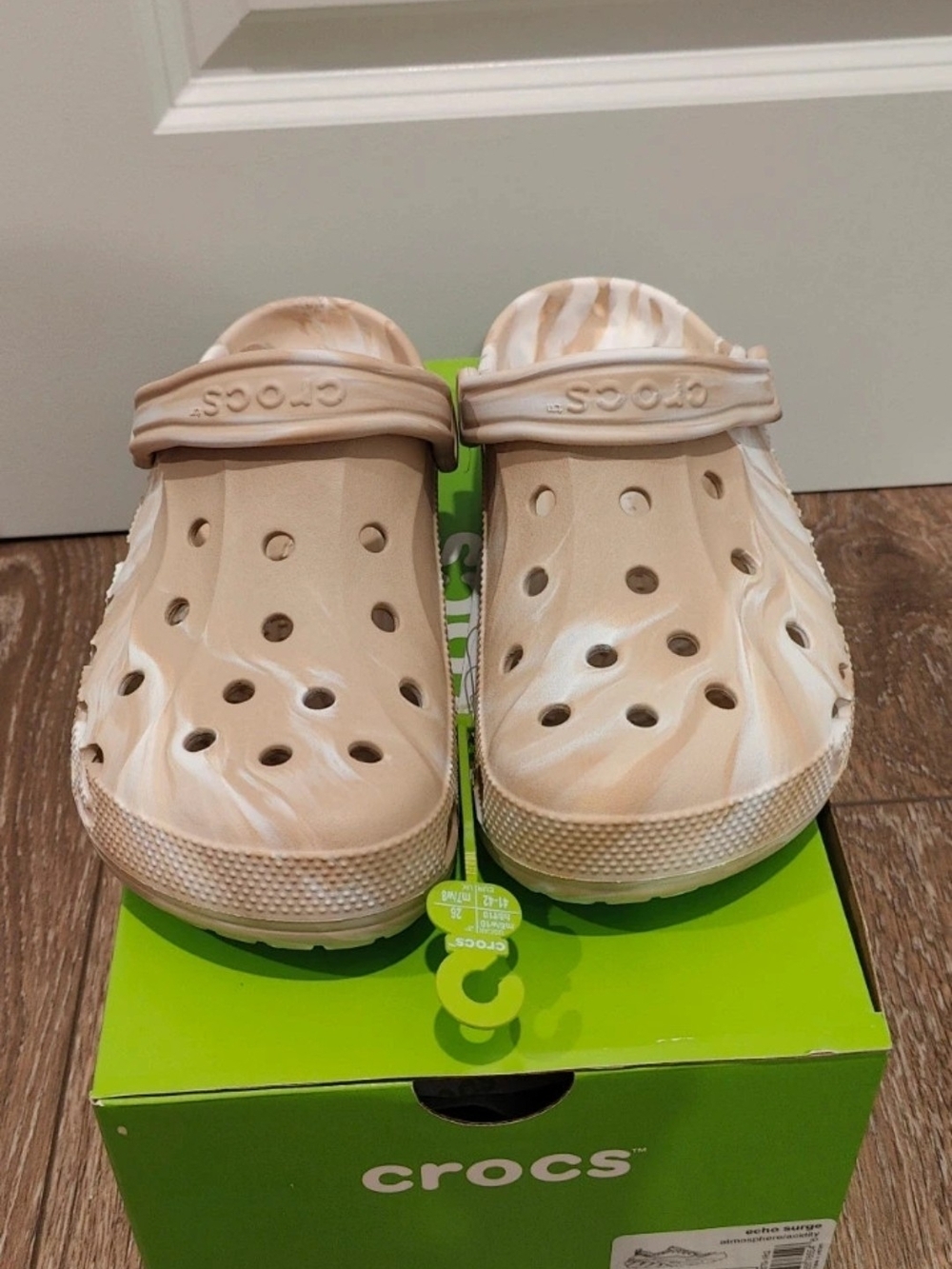 CROCS Unisex Beige Swirl Classic Clog